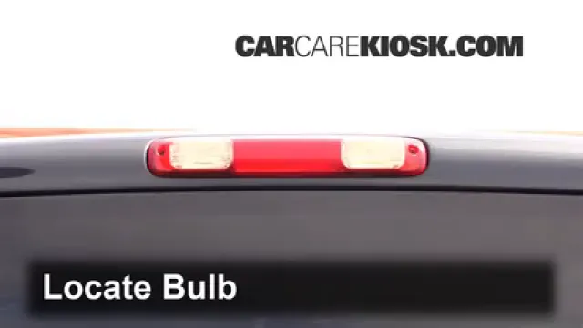 2005 Chevrolet Silverado 2500 HD 6.6L V8 Turbo Diesel Extended Cab Pickup (4 Door) Éclairage Feu de freinage central (remplacer l'ampoule)